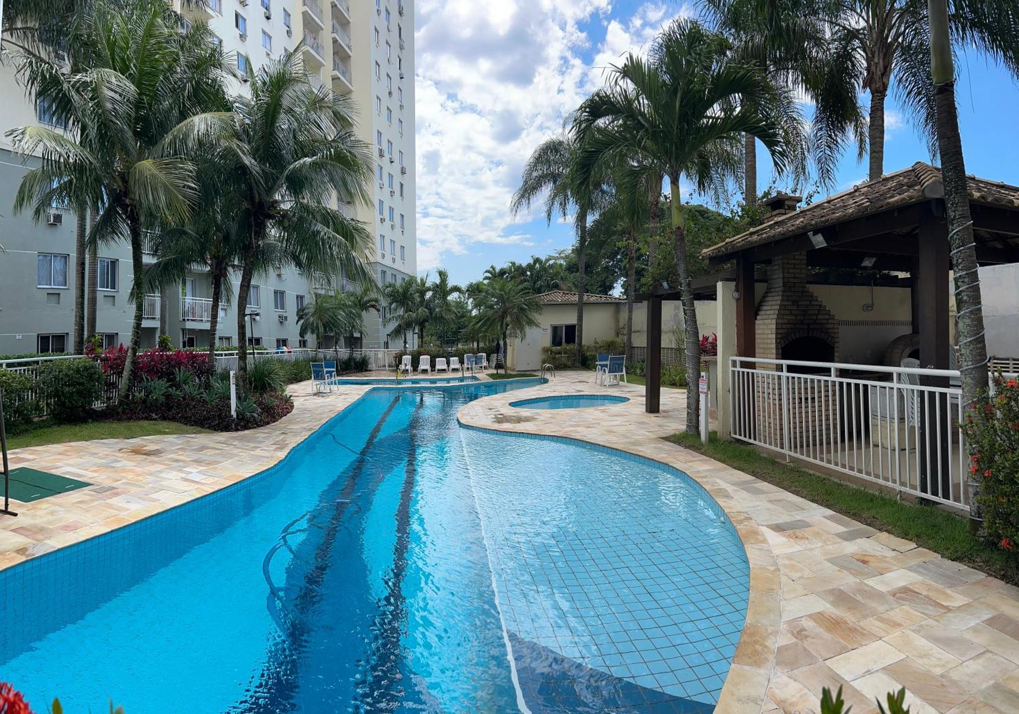Apartamento 2 Quartos - Tranquilo E Completo - Proximo Ao Rio Centro *